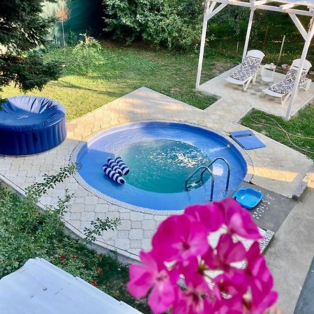 Apartman White House With Sauna And Jacuzzi 诺威萨 外观 照片