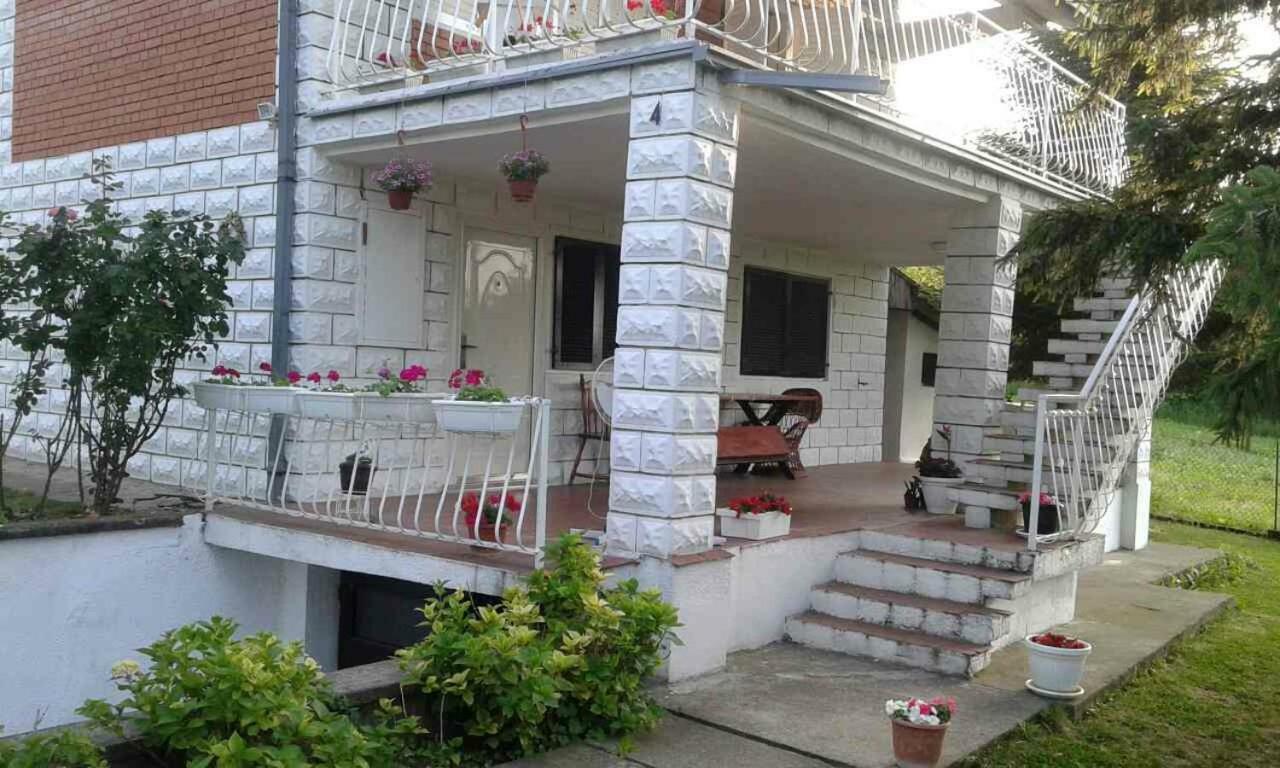 Apartman White House With Sauna And Jacuzzi 诺威萨 外观 照片
