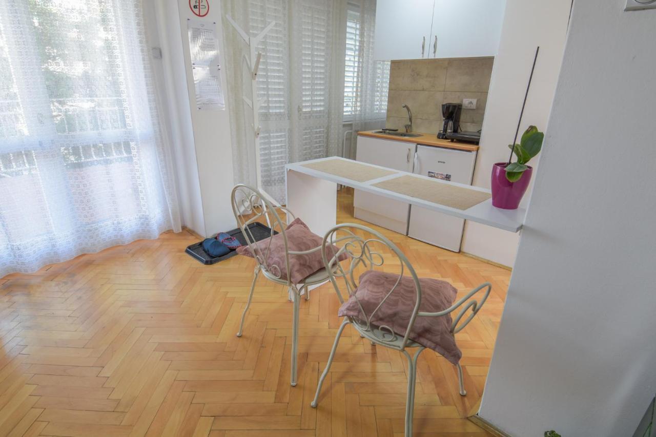 Apartman White House With Sauna And Jacuzzi 诺威萨 外观 照片